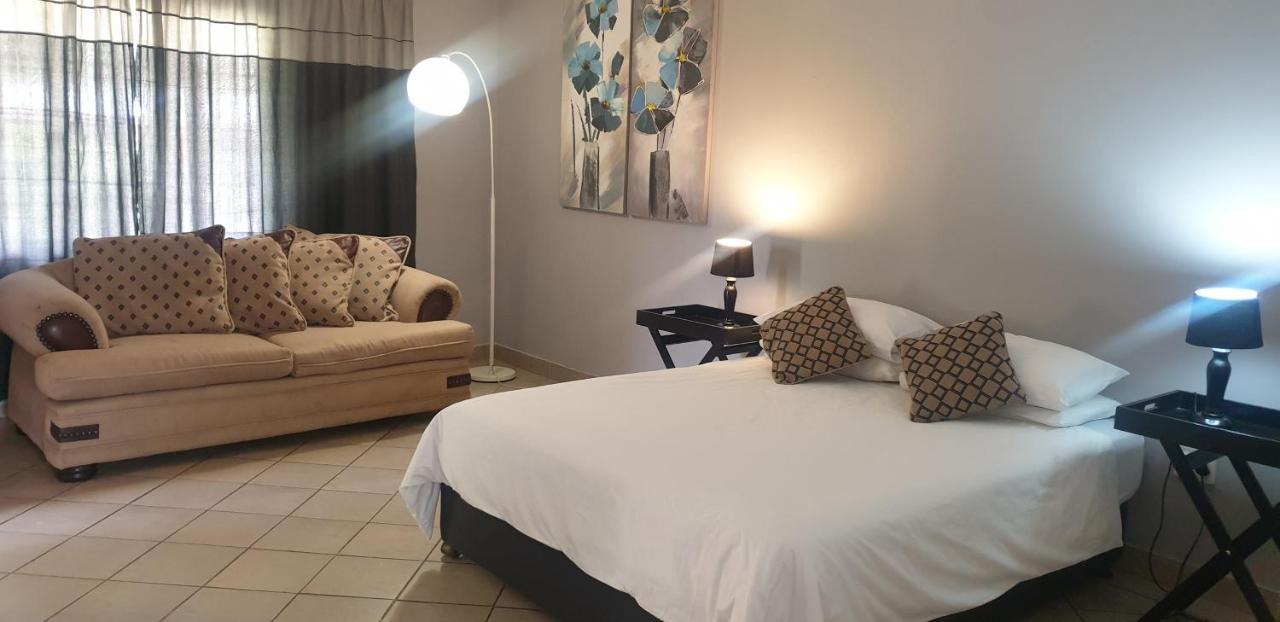 Anna Boeremeisie Guesthouse 베노니 외부 사진