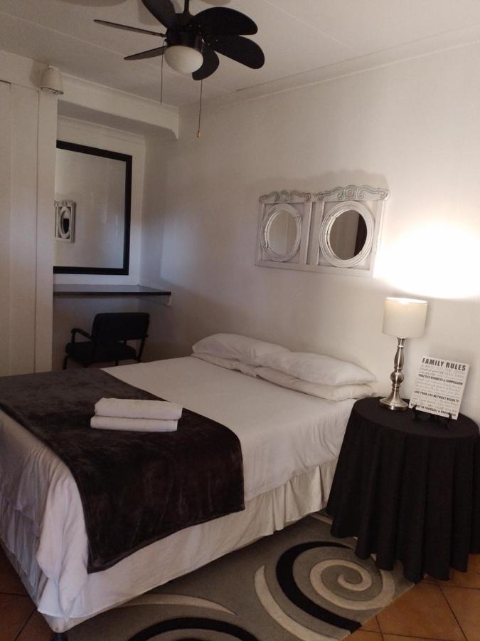 Anna Boeremeisie Guesthouse 베노니 외부 사진